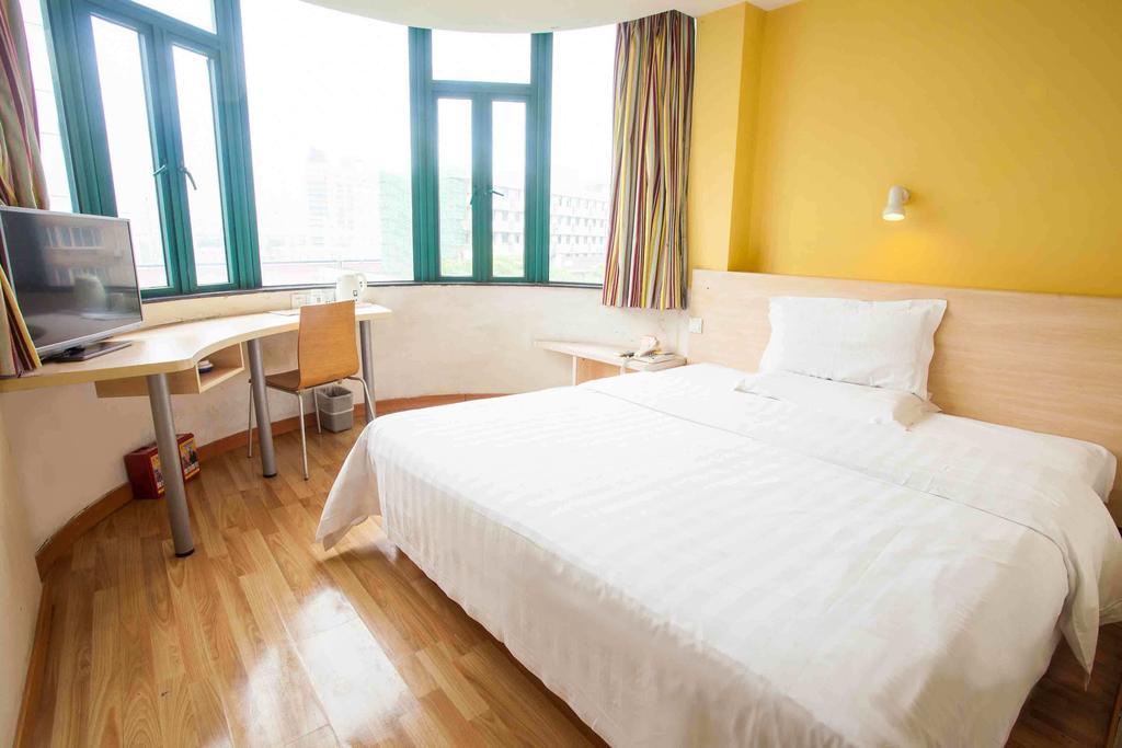 7Days Inn Xiamen Lotus Square Branch Jiangtouzhen Habitación foto